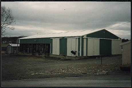 Joe Battiato Barn behind Produce Store, Greycourt Ave., Chester, NY. 1992. chs-001389