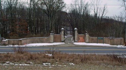 Glenmere Gate off Route 94. December 7, 2007 (Glenmere entrance moved to Hillside Road and gate reconstructed 2008.) chs-010990