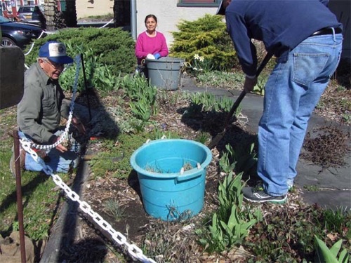E.J., Georgina & Rich tending the gardens. 2014-04-19 IMG_0224.jpg