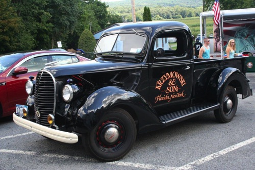 Dean's 1939 Ford pickup on display at the Chester Street Fair, benefit Chester Historical Society. Bob M. photo. 2016-08-20 14086344_10210589591876482_1395053044110822239_o