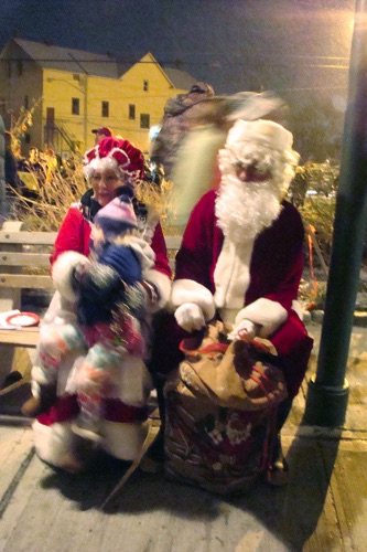 Santa and Mrs. Claus spreading joy and good will towards all! 2016-12-11 Leslie Smith photo. DSC08566.jpg